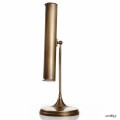 Eine Messing-Schreibtischleuchte mit Zylinder-Reflektor, LED-Technik und handwerklicher Fertigung – funktional, langlebig, unverwechselbar.