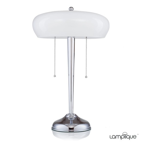 Klassische Moderne: Tischleuchte aus verchromtem Messing, Opalglas, mit Zugketten.