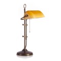 Klassische Bankerlampe, das Modell T20S LX Rustik mit Cognacglas
